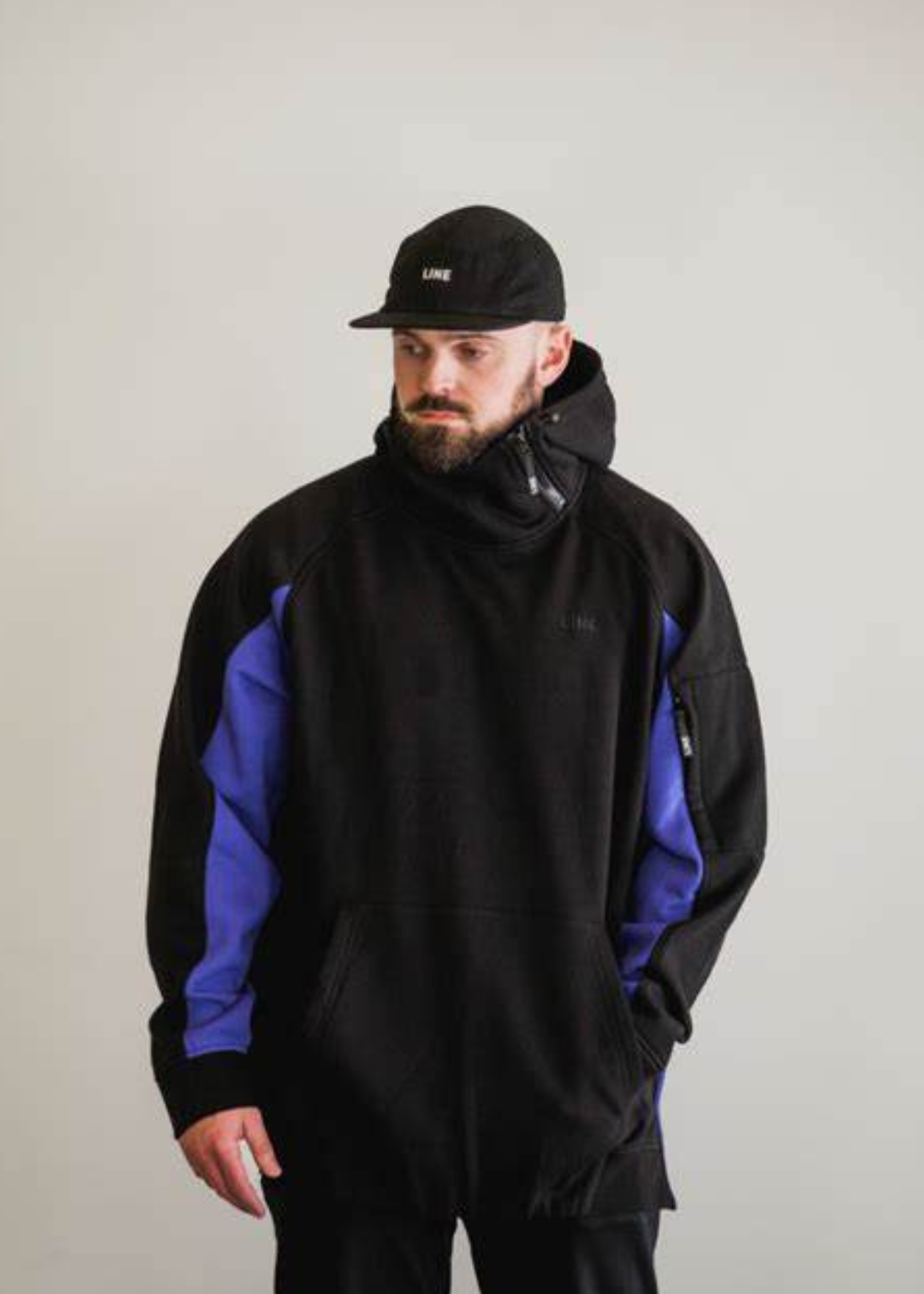 SOFTSHELL TECH HOODIE